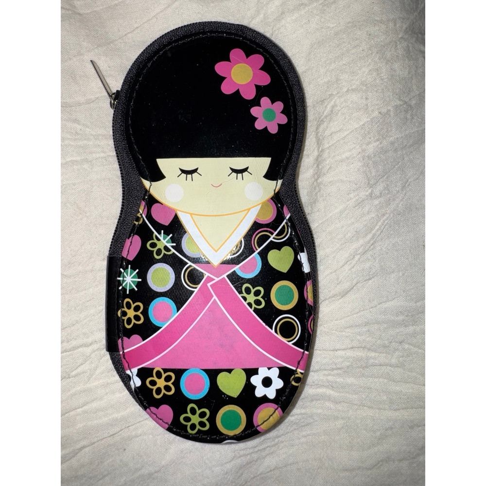 Japanese geisha doll zip around manicure kit 6" tall